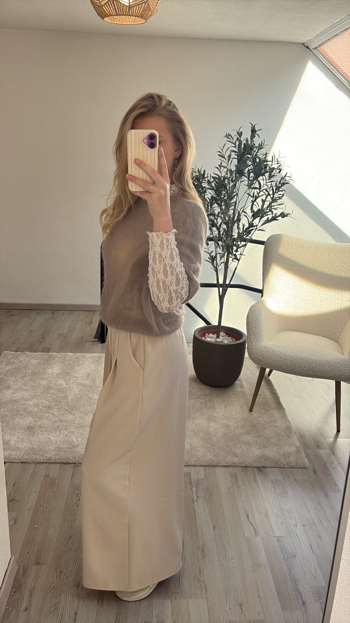 TAUPE KNIT
