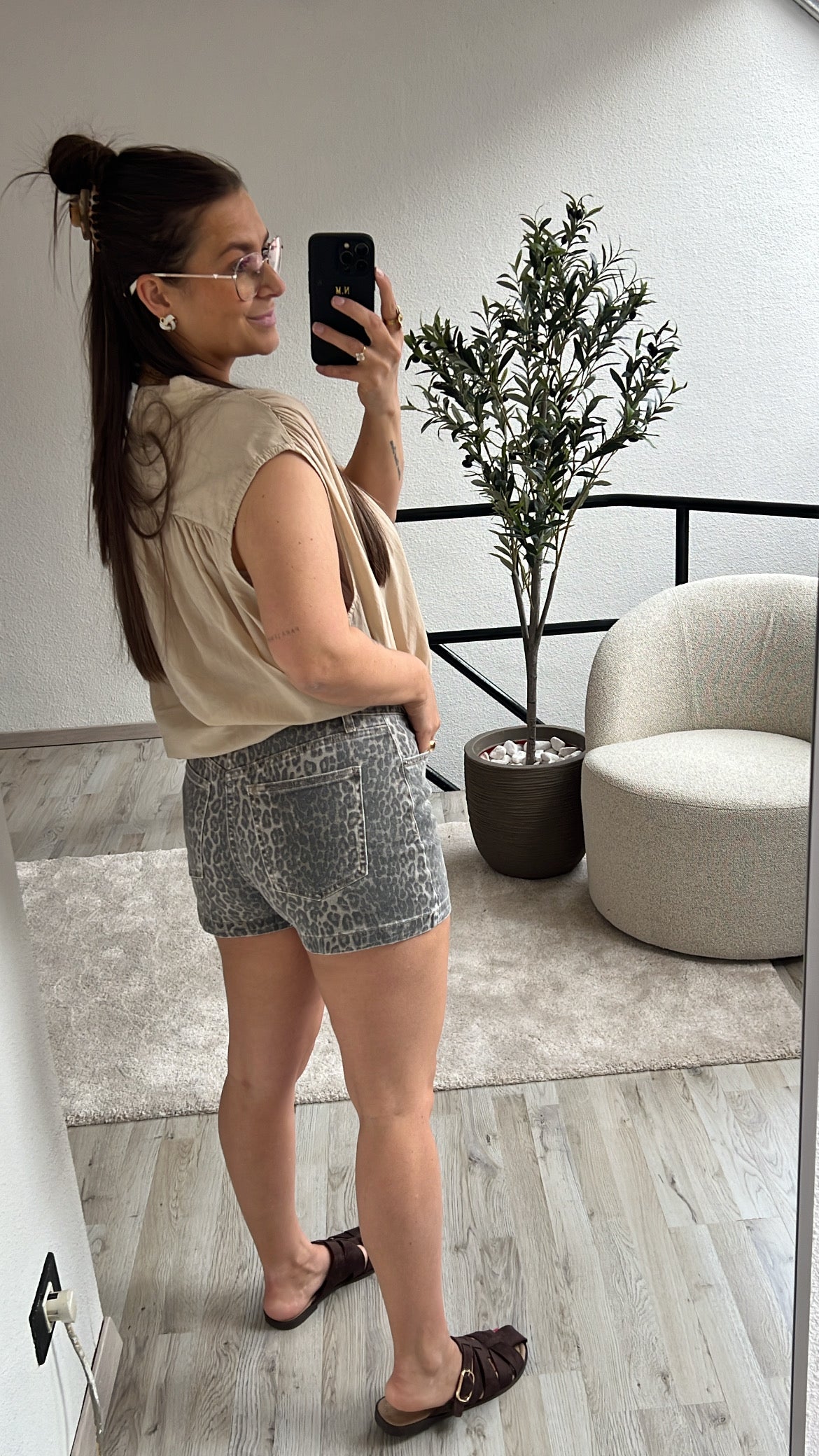BEIGE BLOUSE