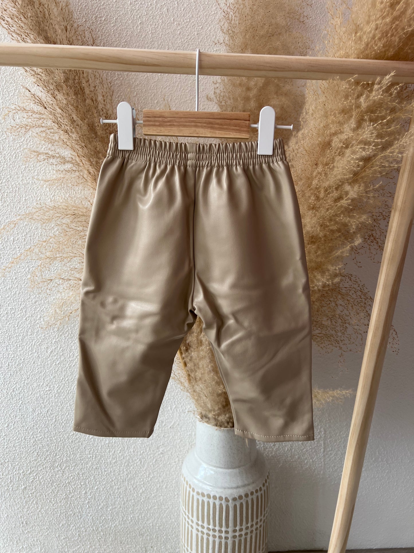 Lederlook broek