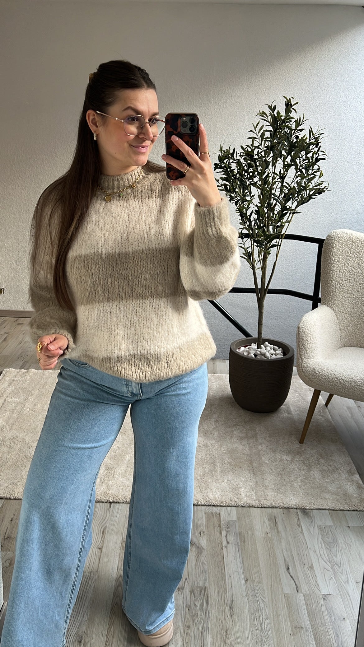 FLUFFY KNIT BEIGE/WIT