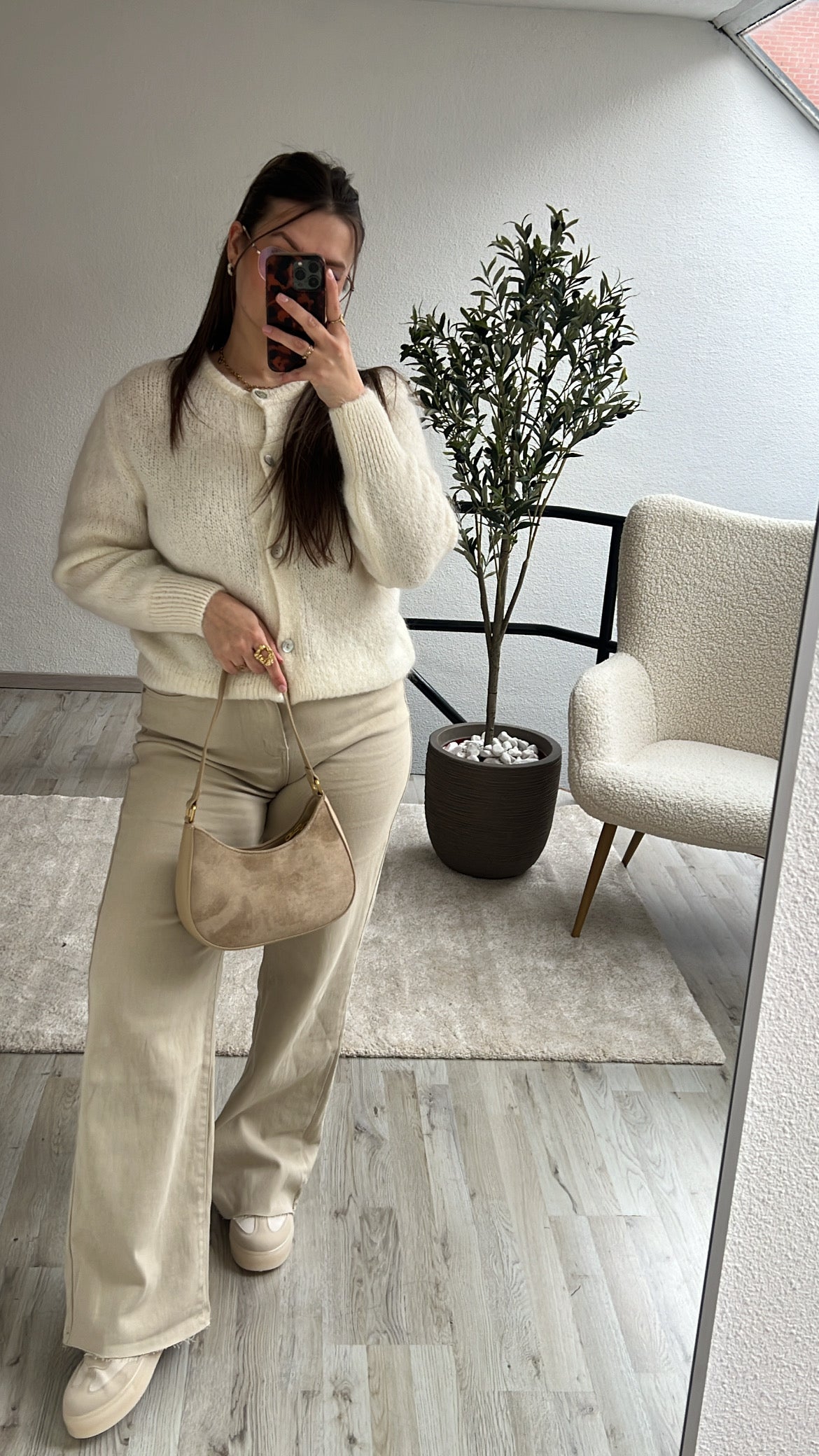CREME CARDIGAN