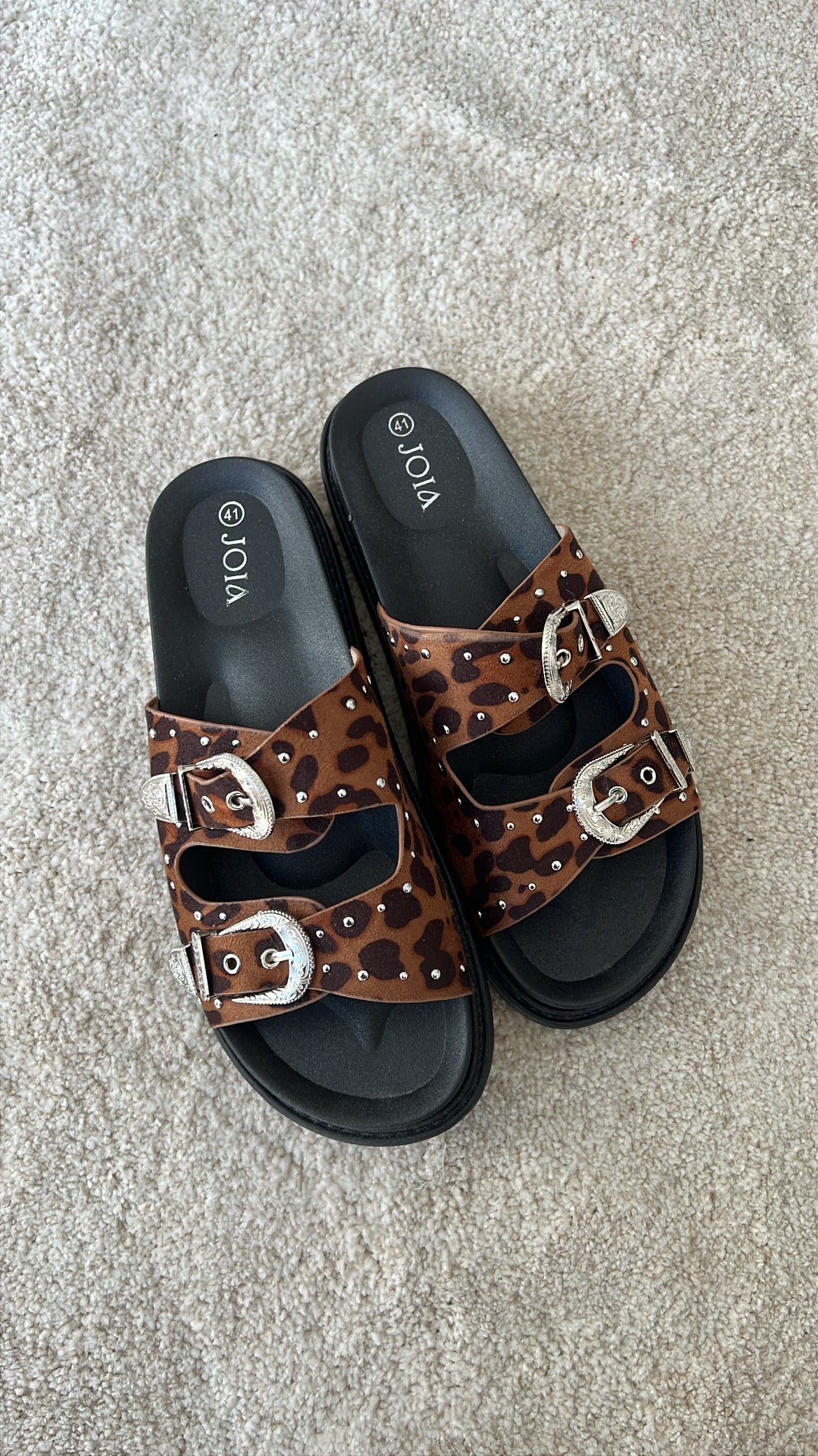 Slippers leopard
