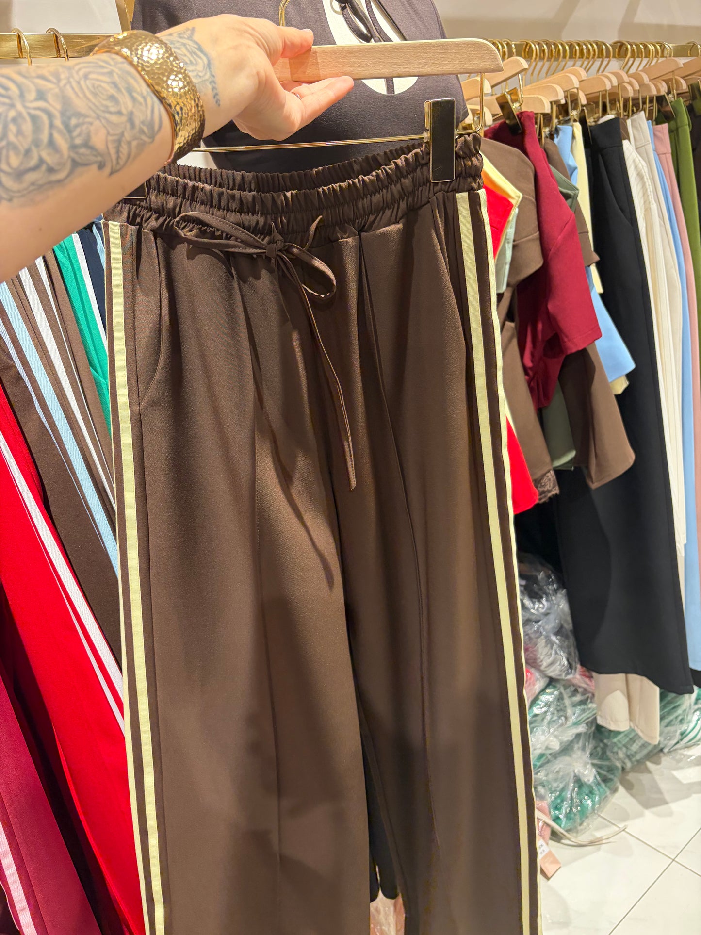 BRUINE PANTALON GELE STREEP