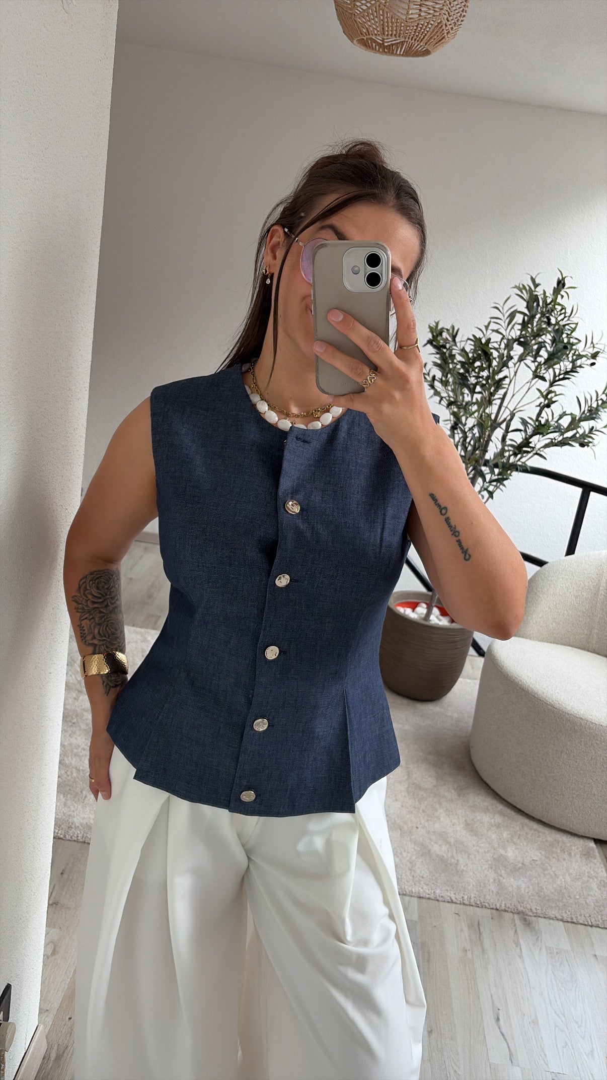 NAVY TOP