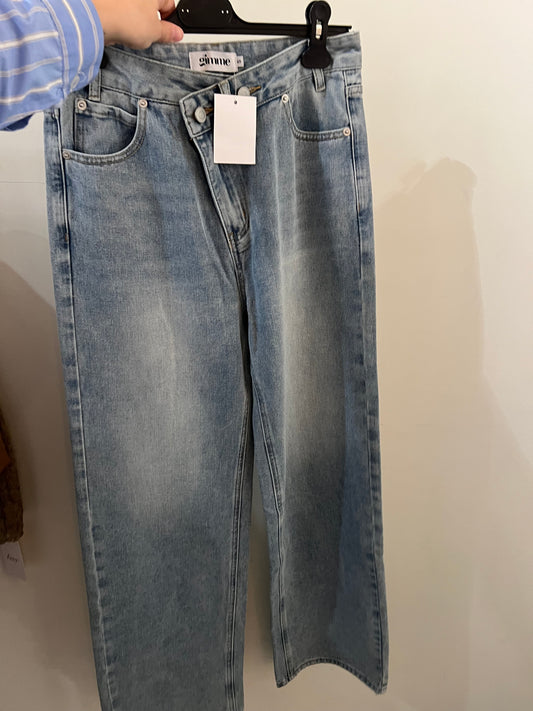 JEANS SCHUINE SLUITING