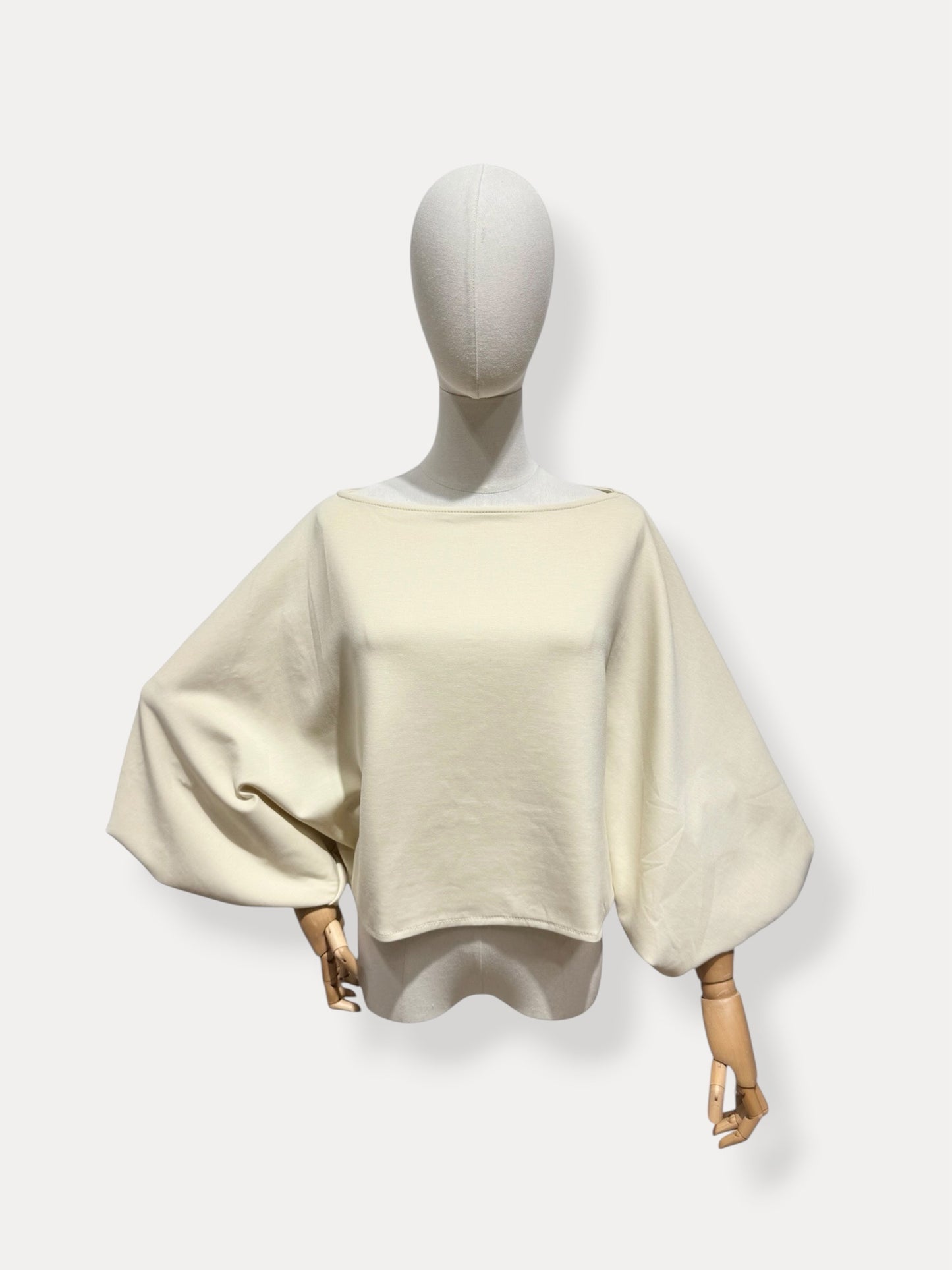 BEIGE SWEATERTOP