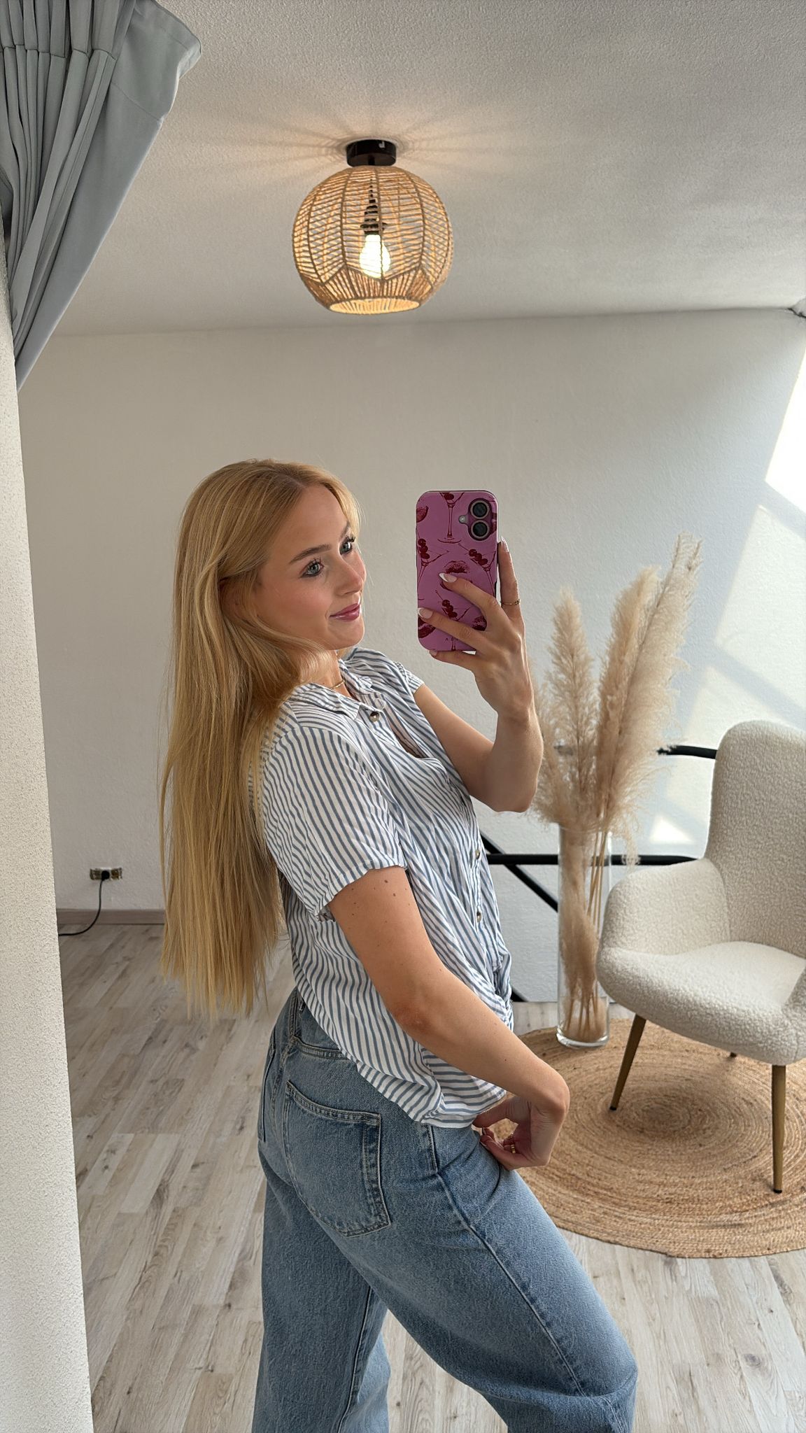 Blauw gestreept hemdje