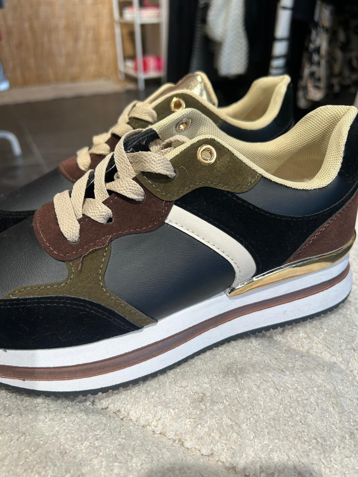 Sneakers khaki