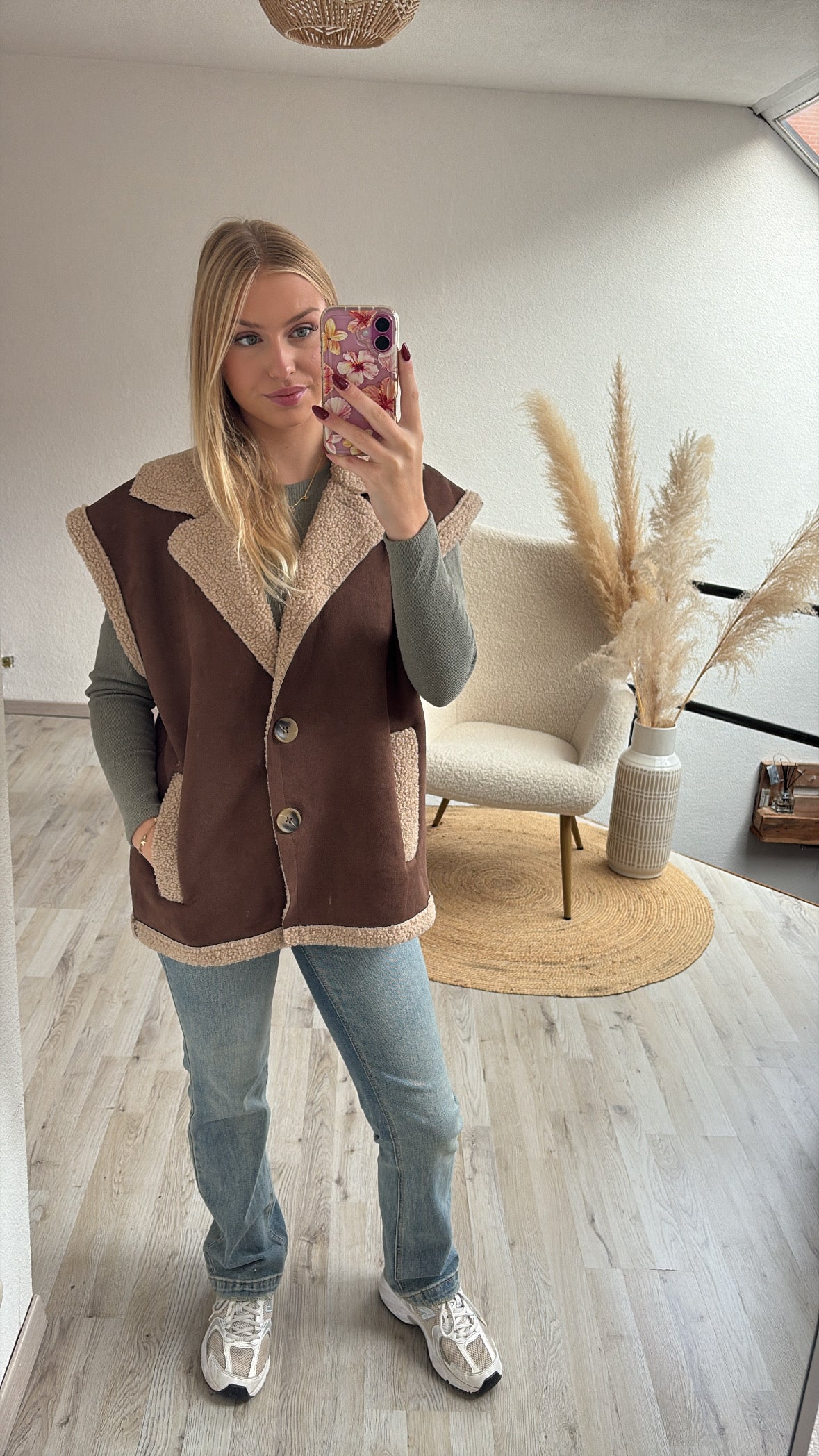 Bruine gilet