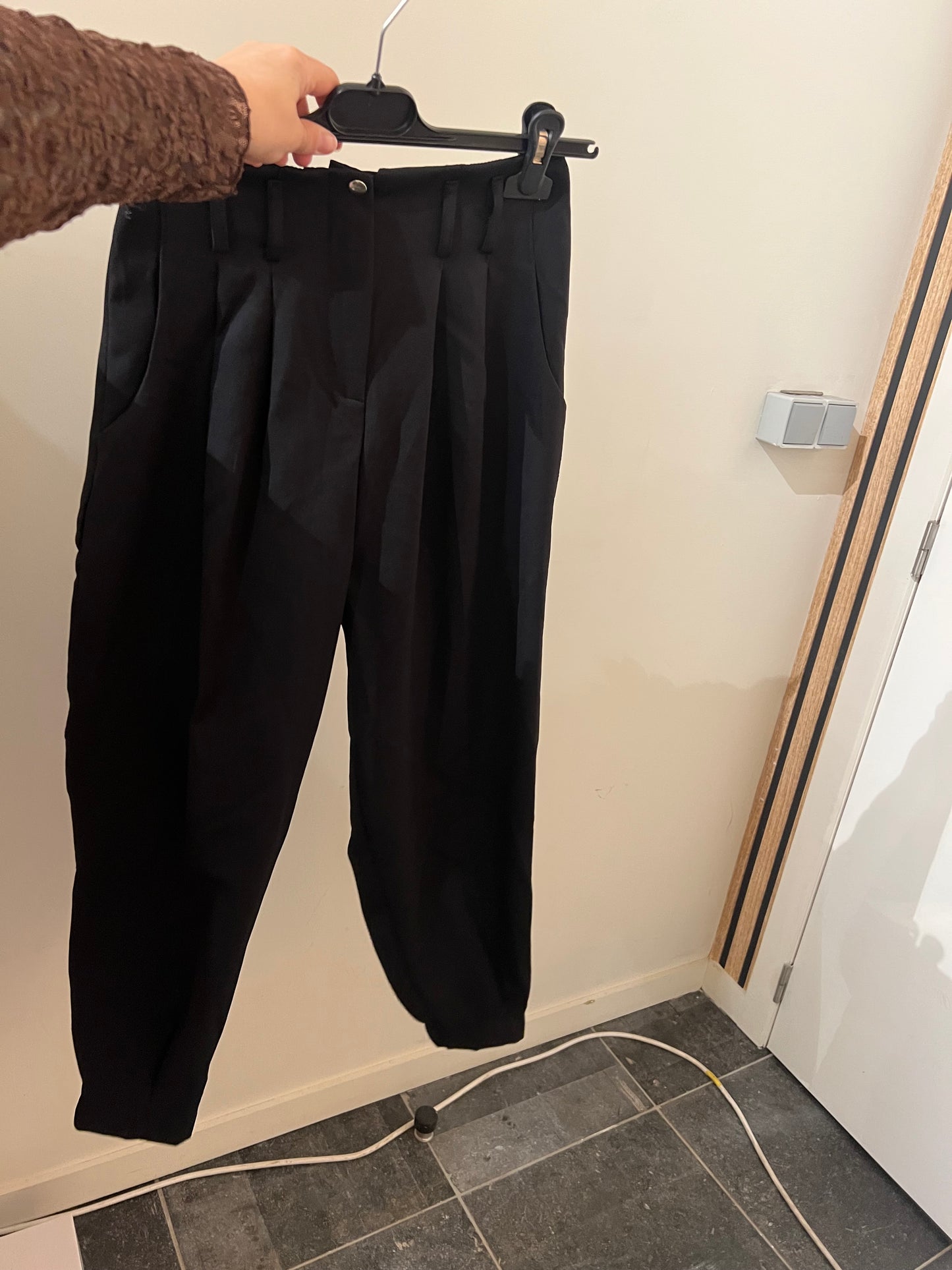 ZWARTE BROEK