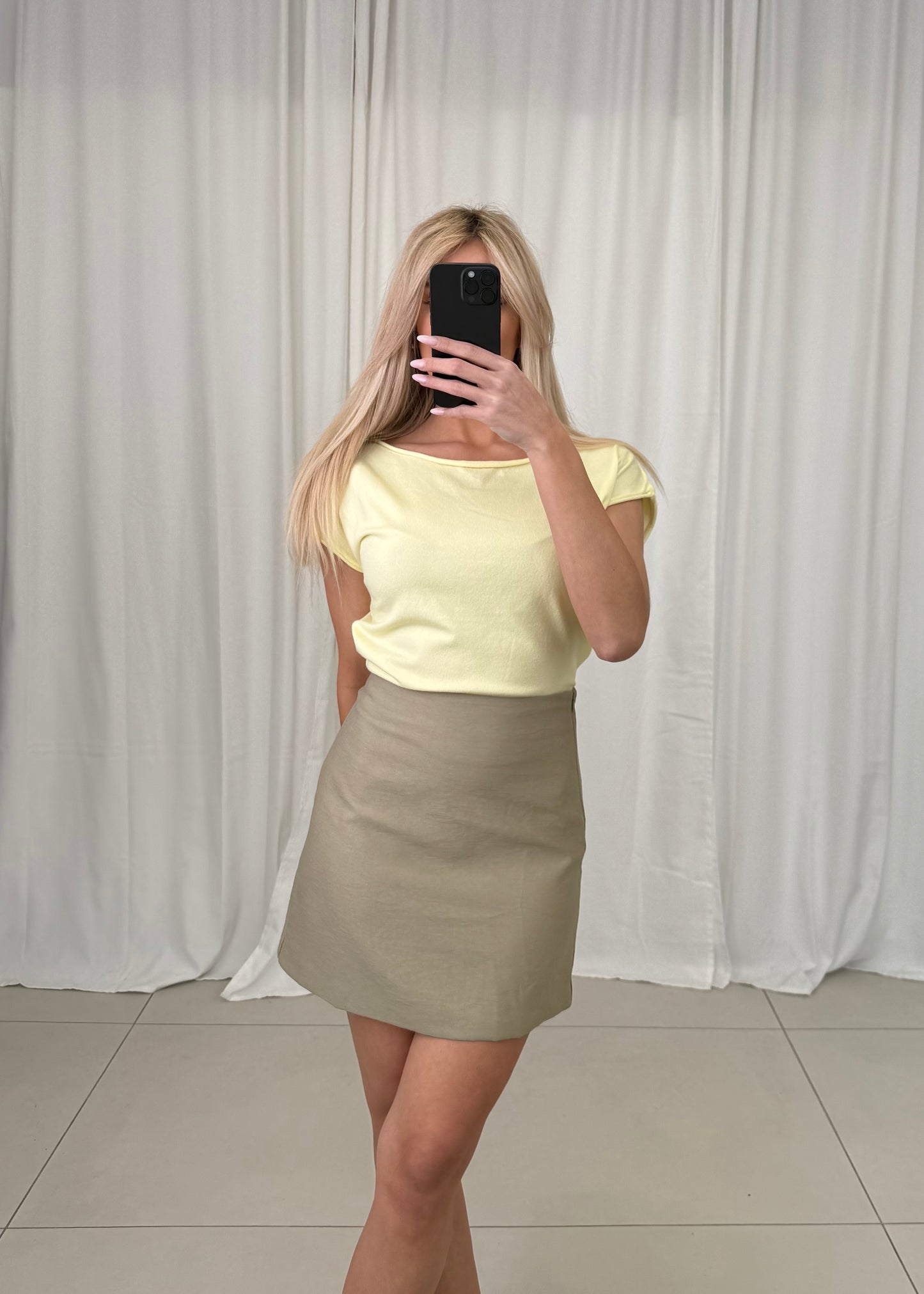 KNIT TOP GEEL