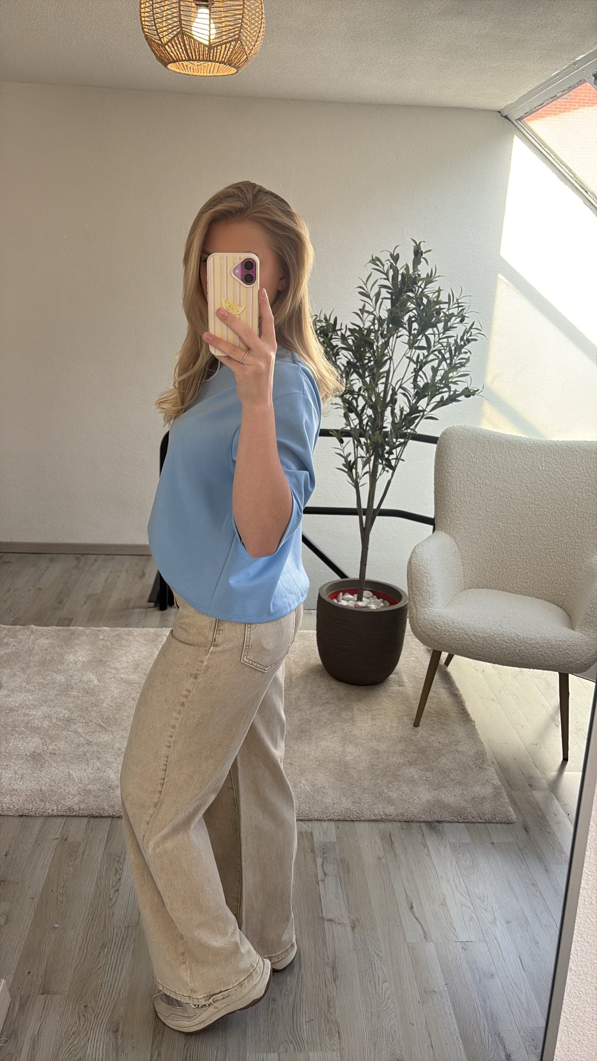 BASIC TEE LICHTBLAUW