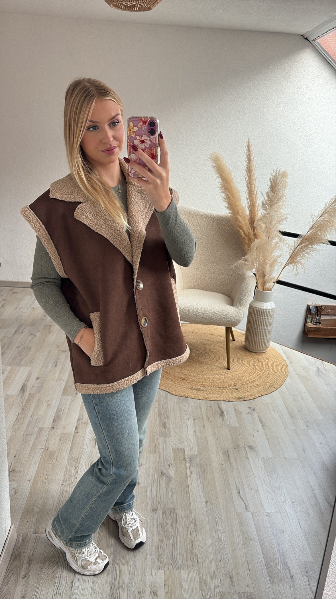 Bruine gilet