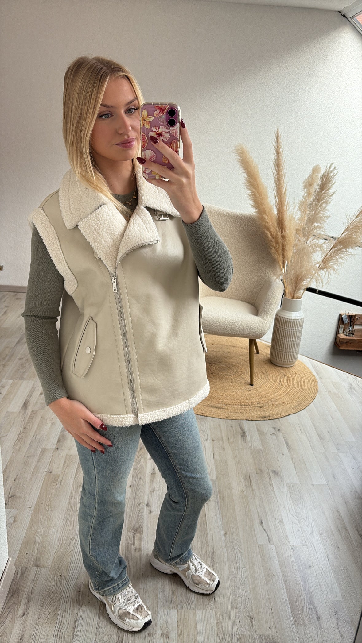 Beige gilet