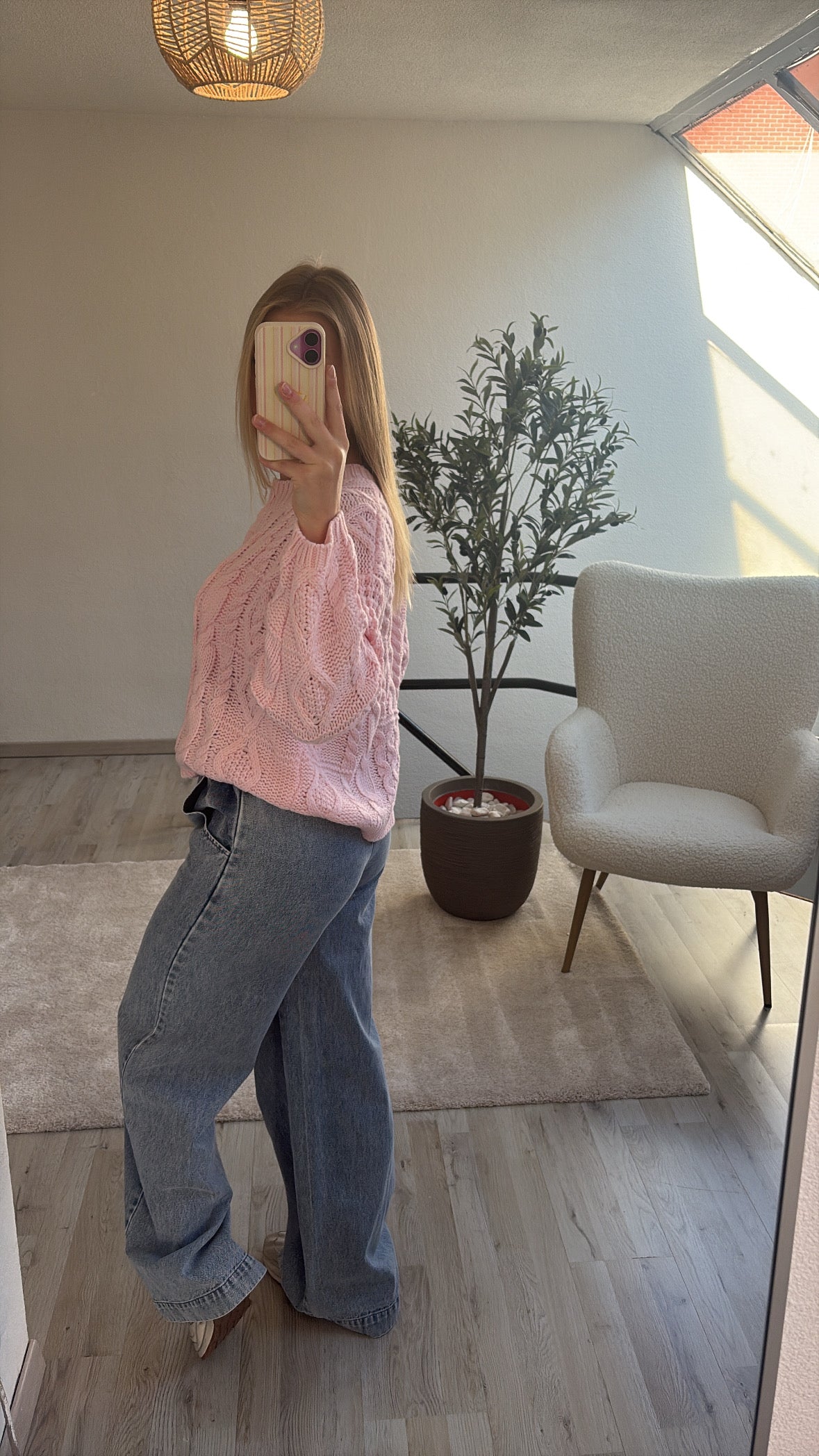 LOOSE FIT JEANS