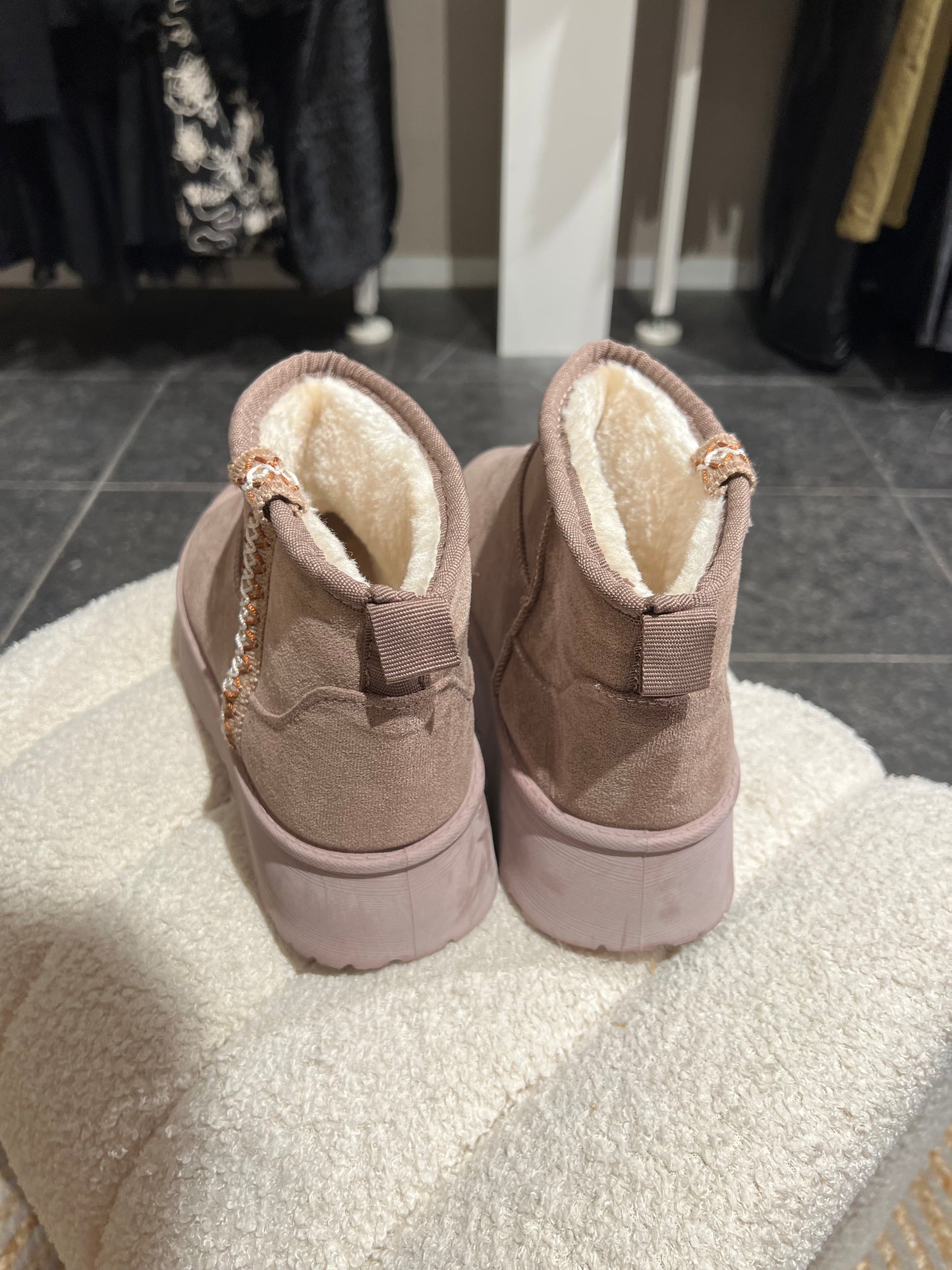 Uggies beige