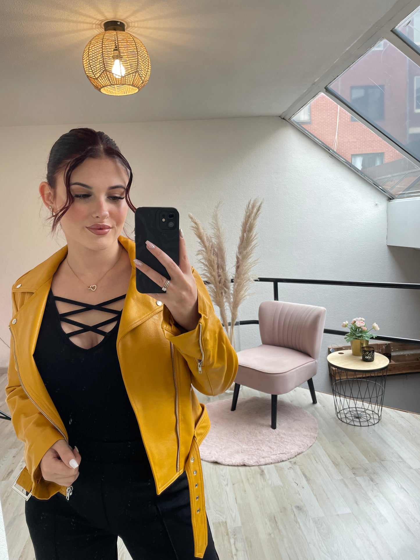 Lederlook jasje geel