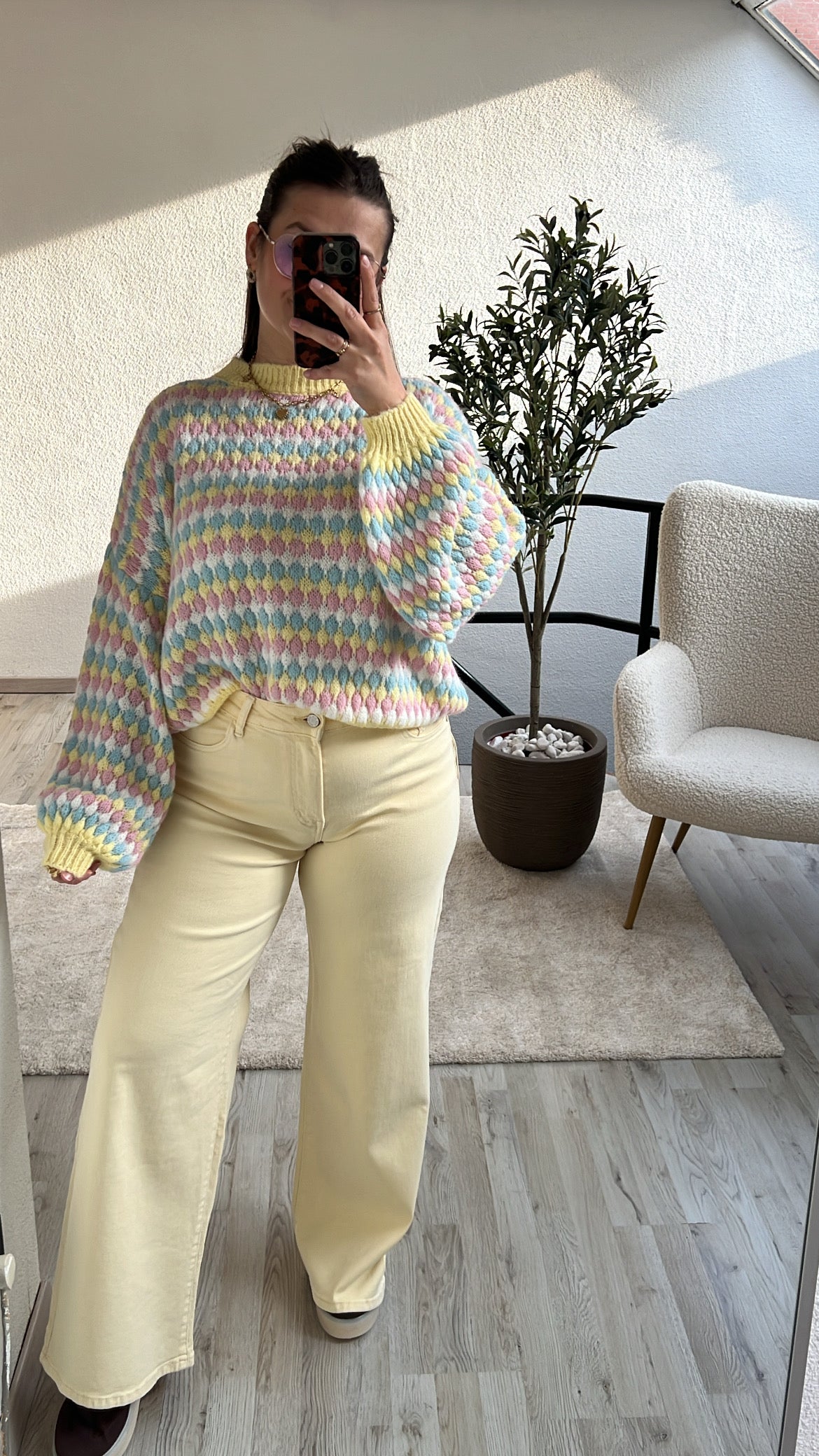 PASTEL KNIT