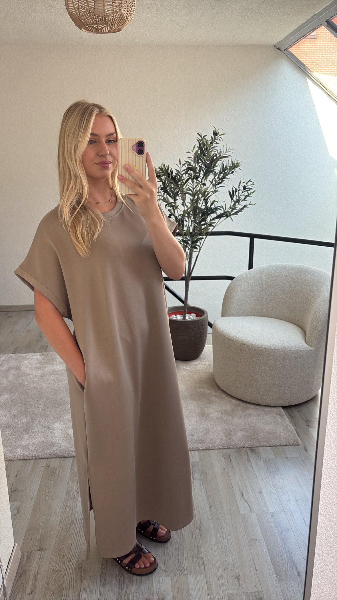 T-SHIRTJURK TAUPE