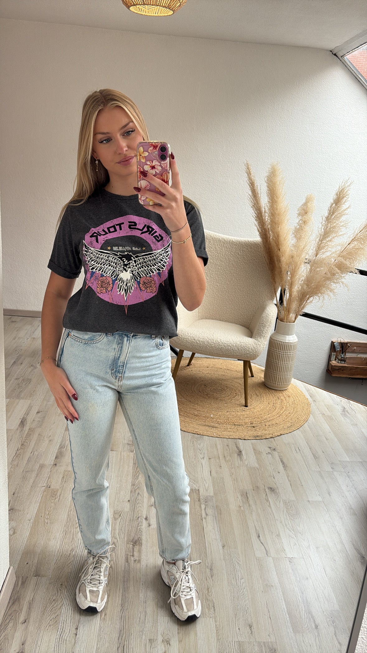Girls Tour shirt