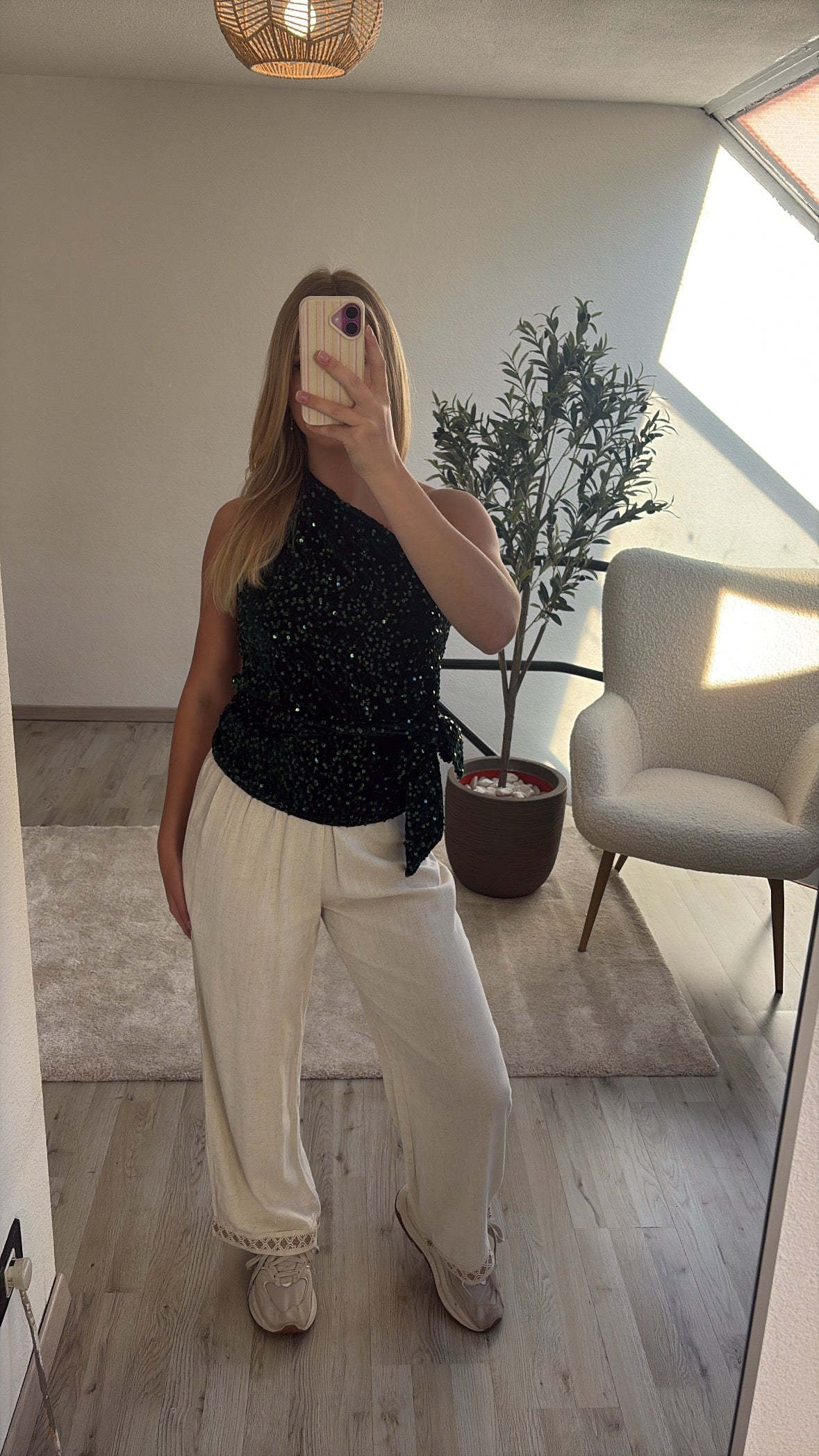 ONE SHOULDER TOP