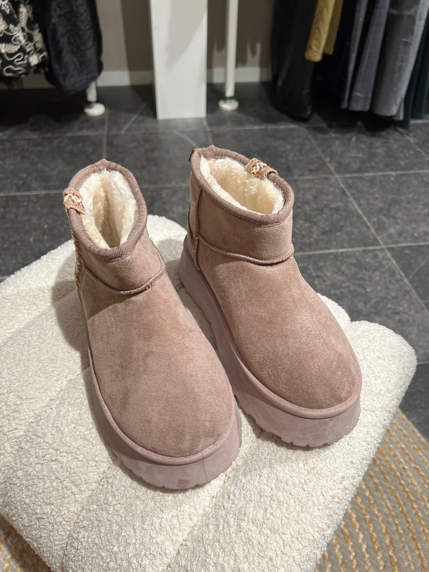 Uggies beige