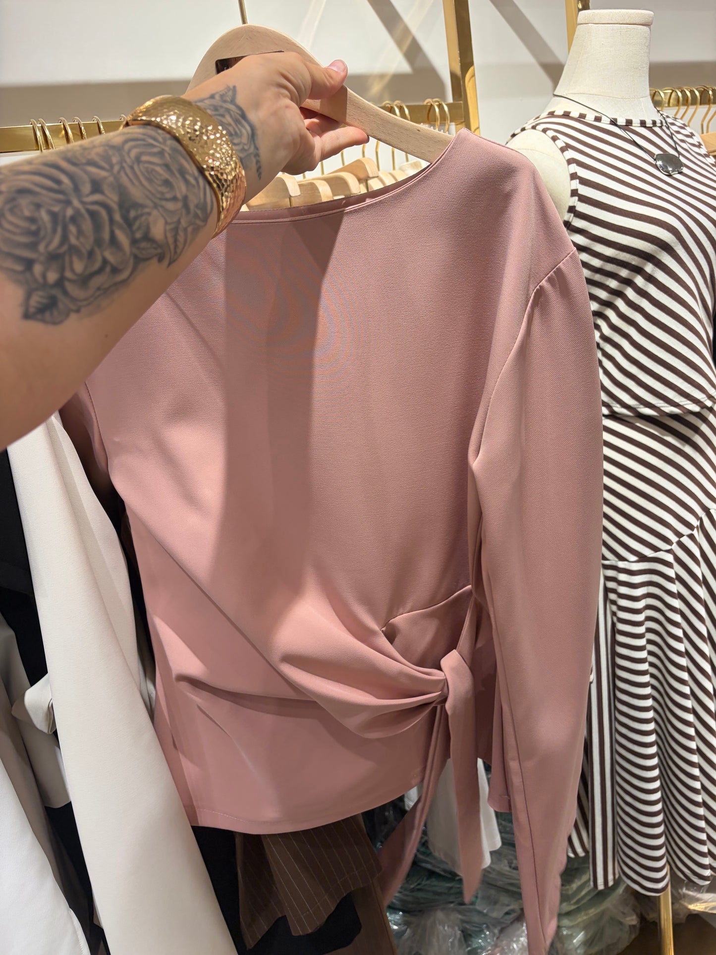 ROZE TOP STRIK