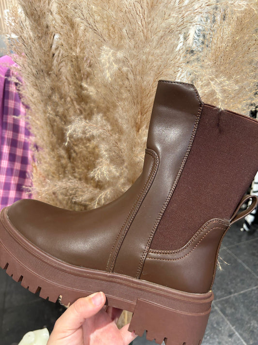 Bruine boots