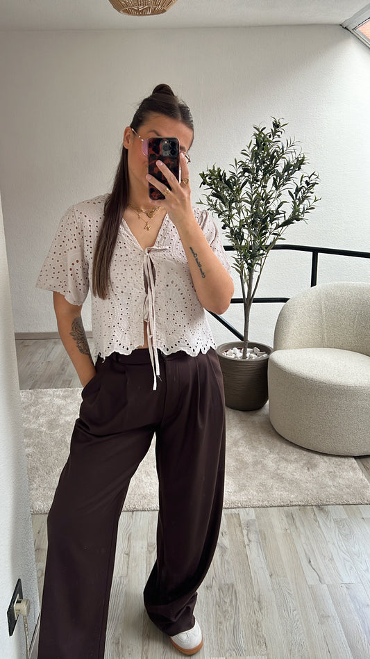 BRODERIE BLOUSE