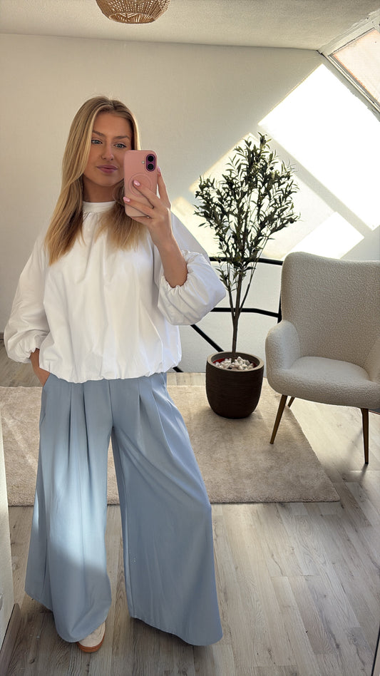 WITTE BLOUSE STRIK
