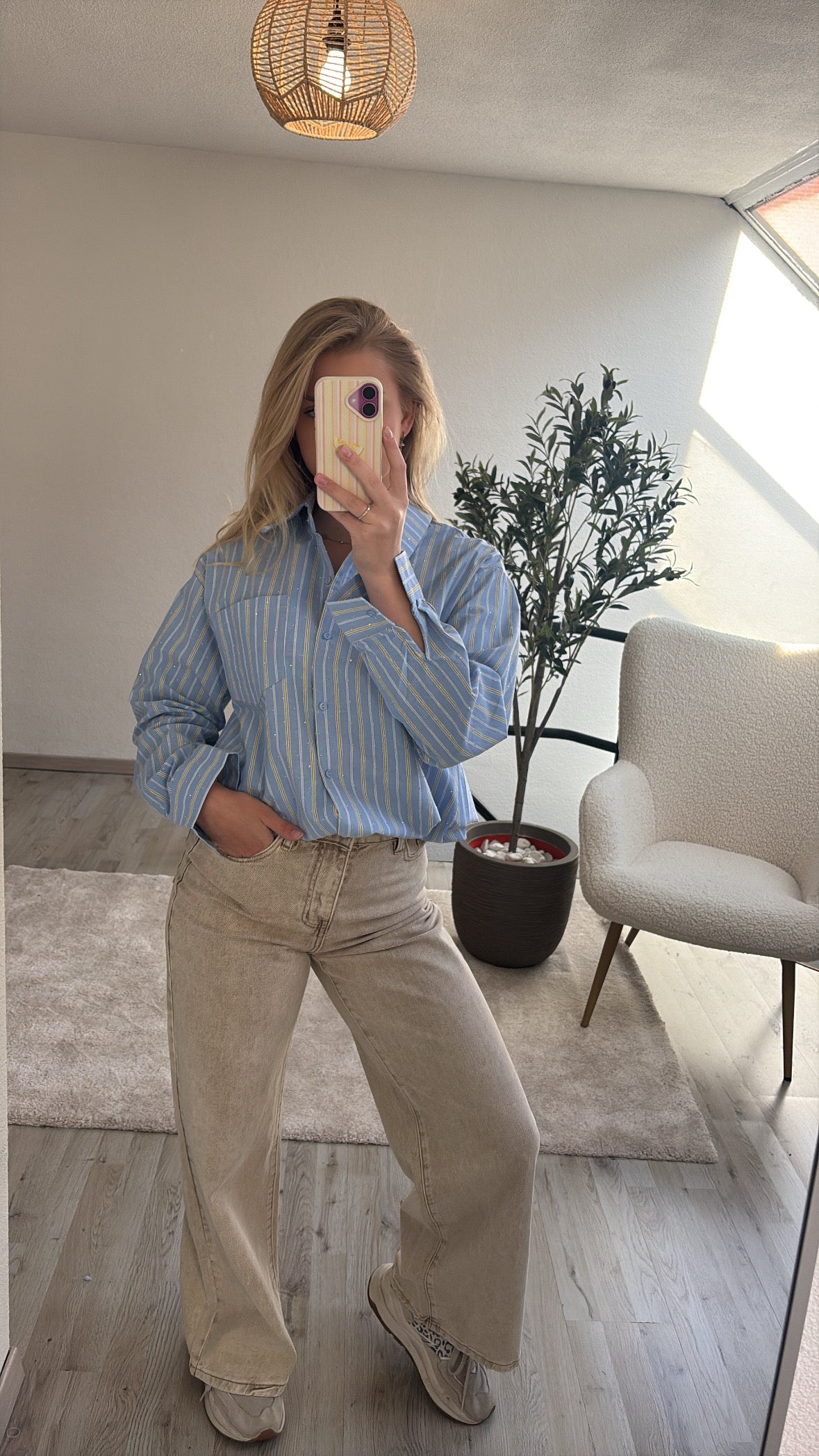 BLAUWE BLOUSE DIAMANTJES