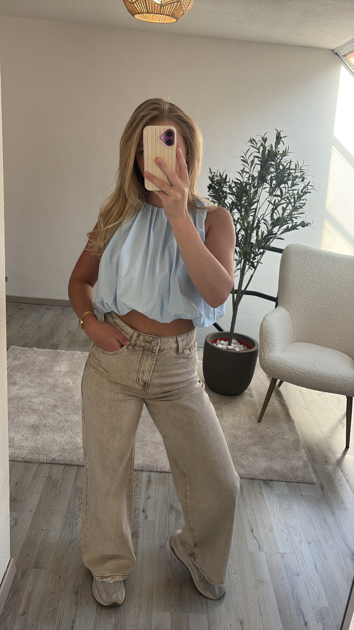 BEIGE JEANS