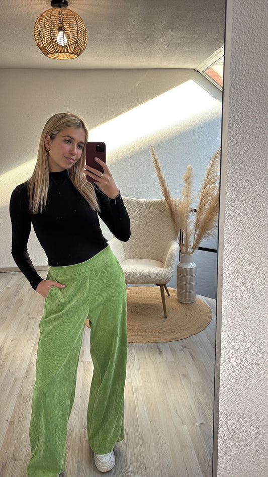 Groene velvet broek