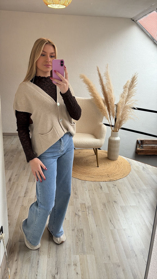 Beige knitted gilet