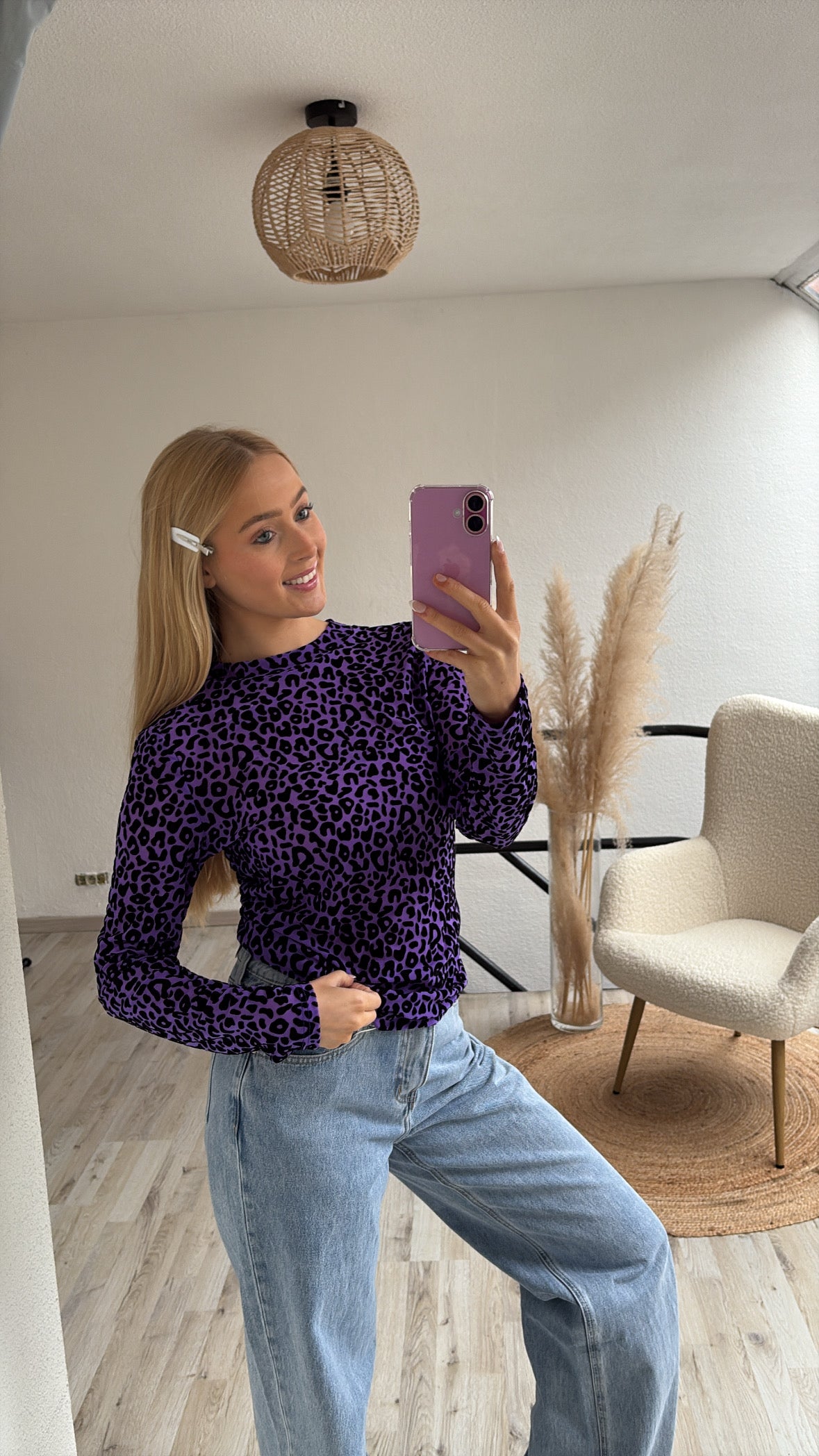 Mesh top leopard