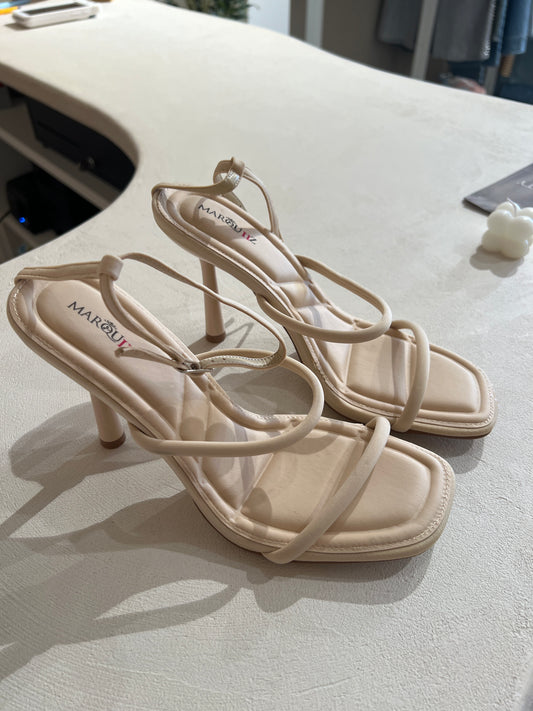 BEIGE PUMPS