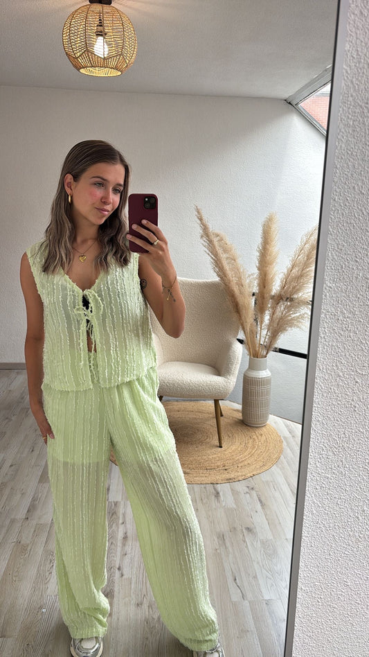 Mintgroene top strikjes