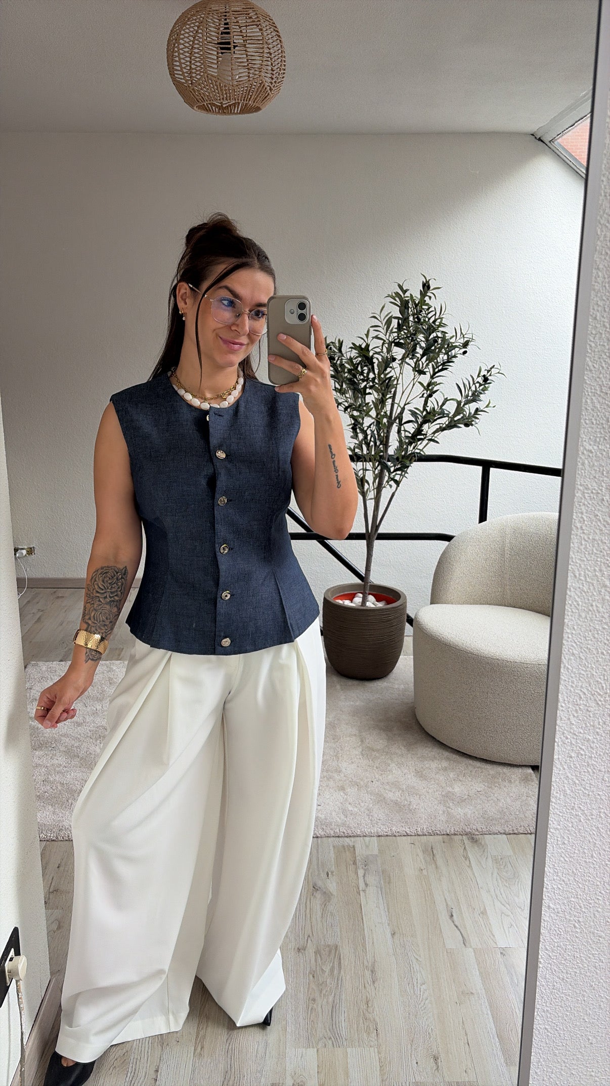 NAVY TOP