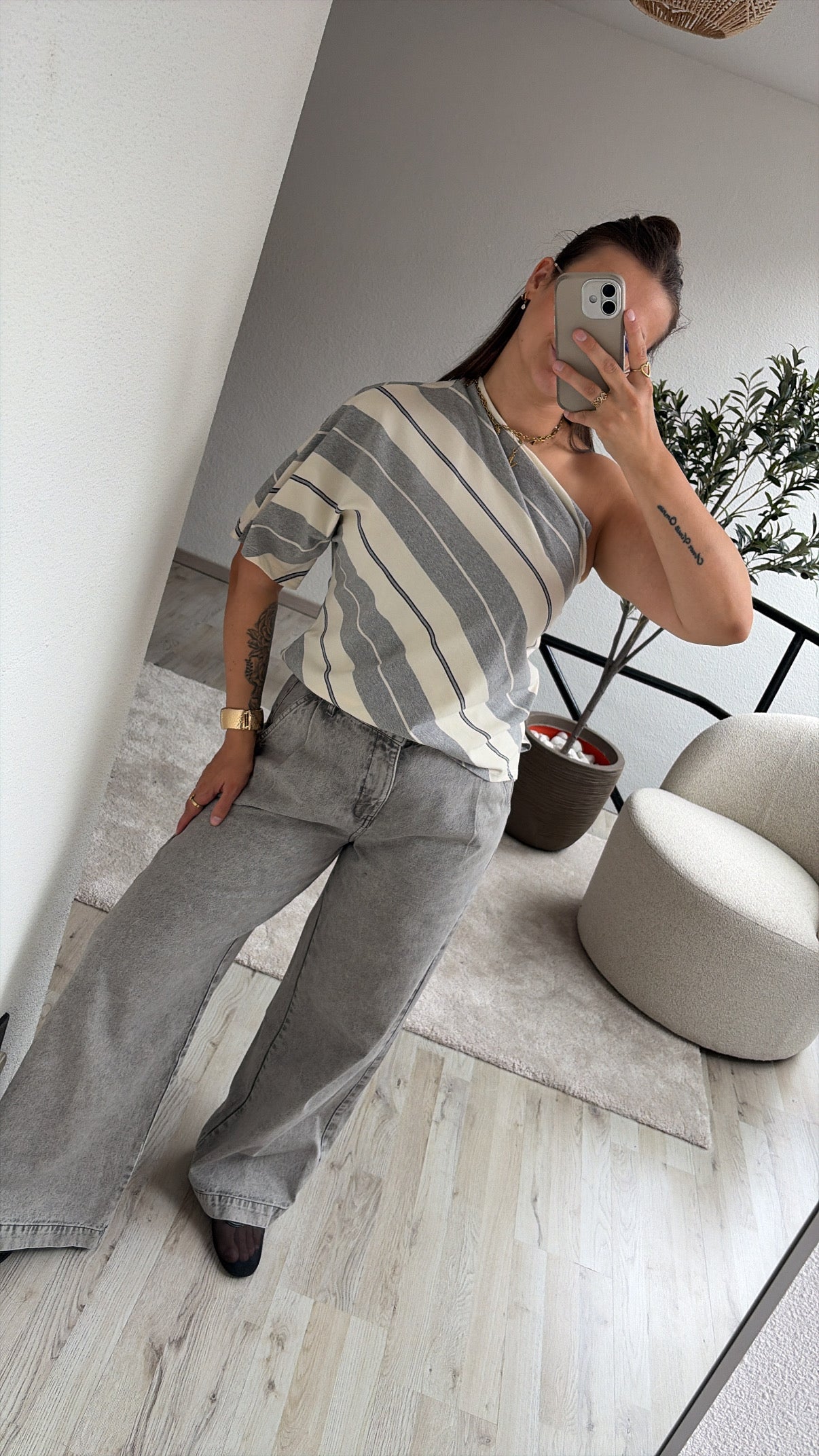 GRIJZE JEANS
