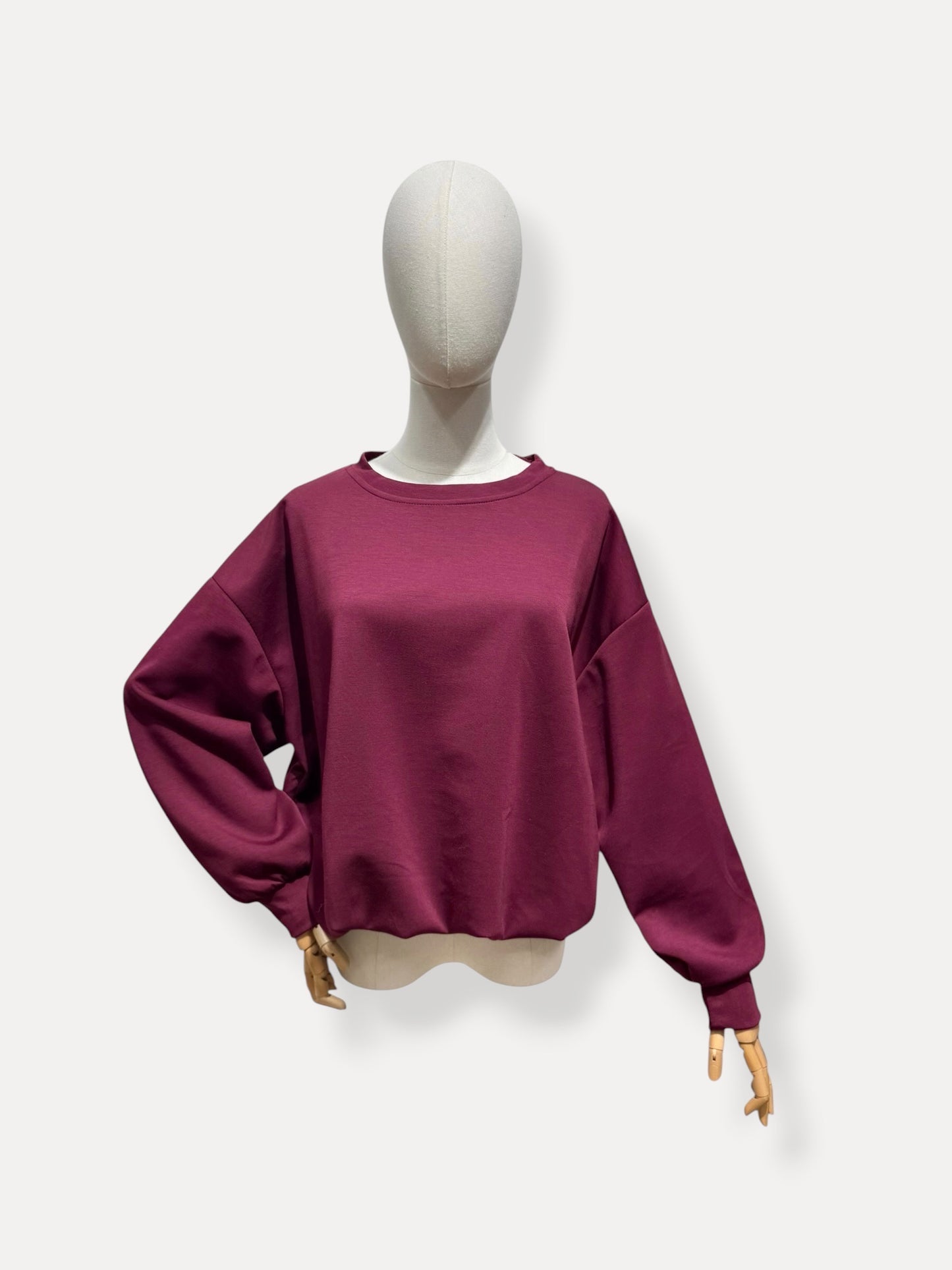 BURGUNDY SWEATER