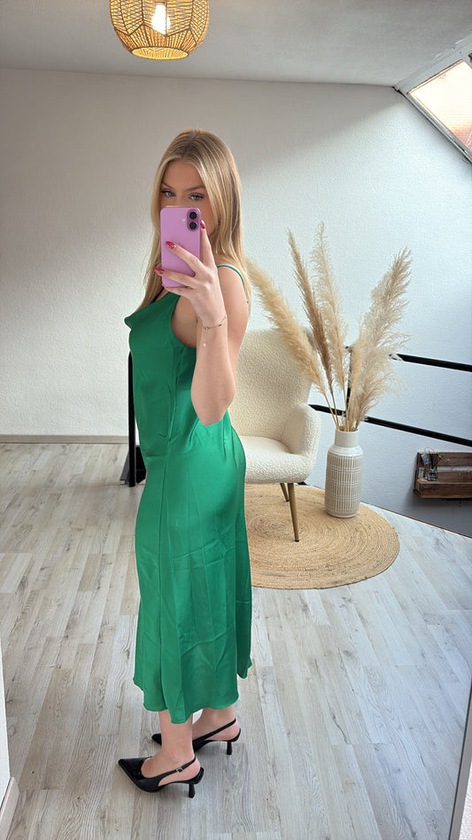 Satijnen jurk groen