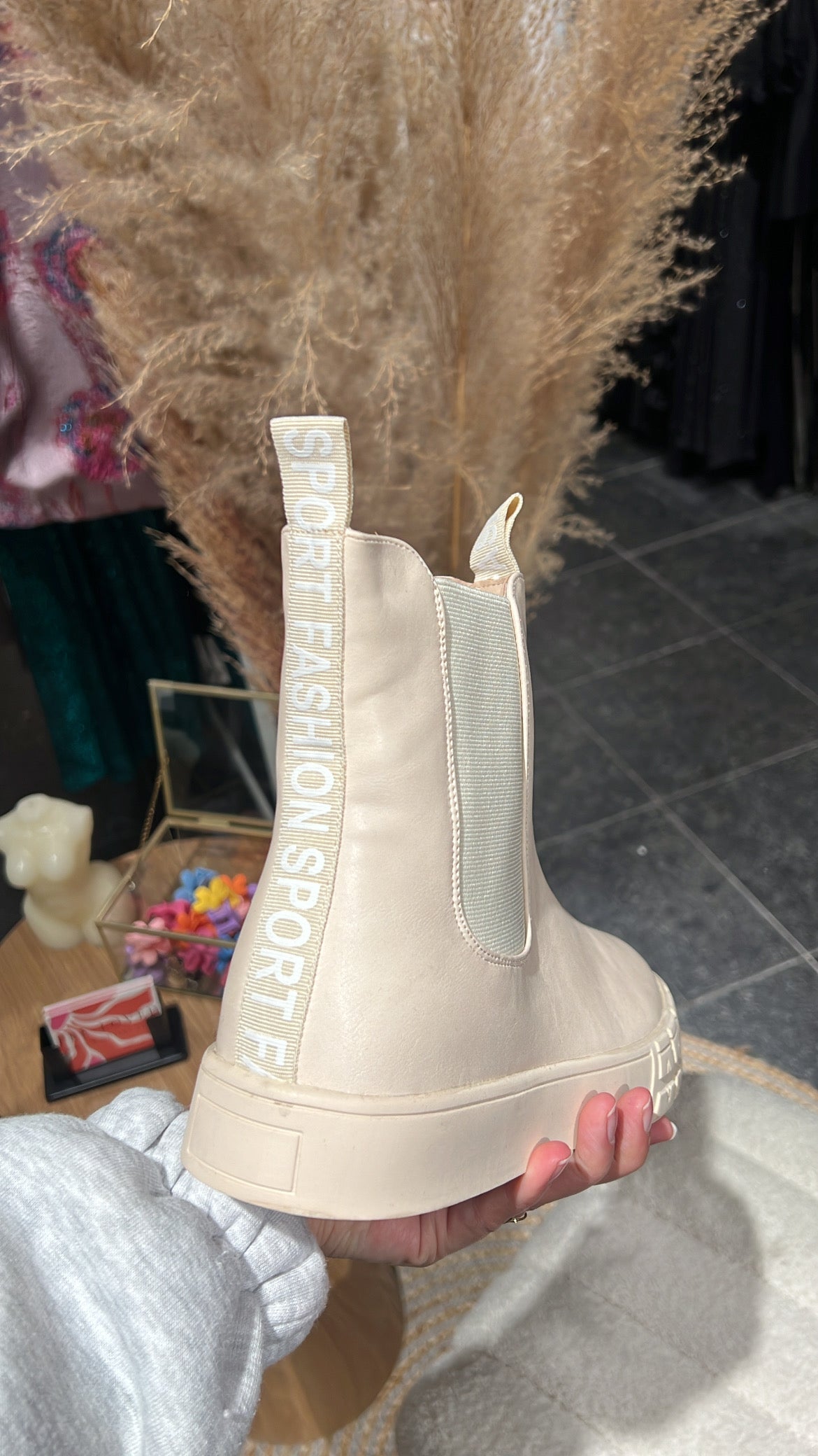 Beige boots