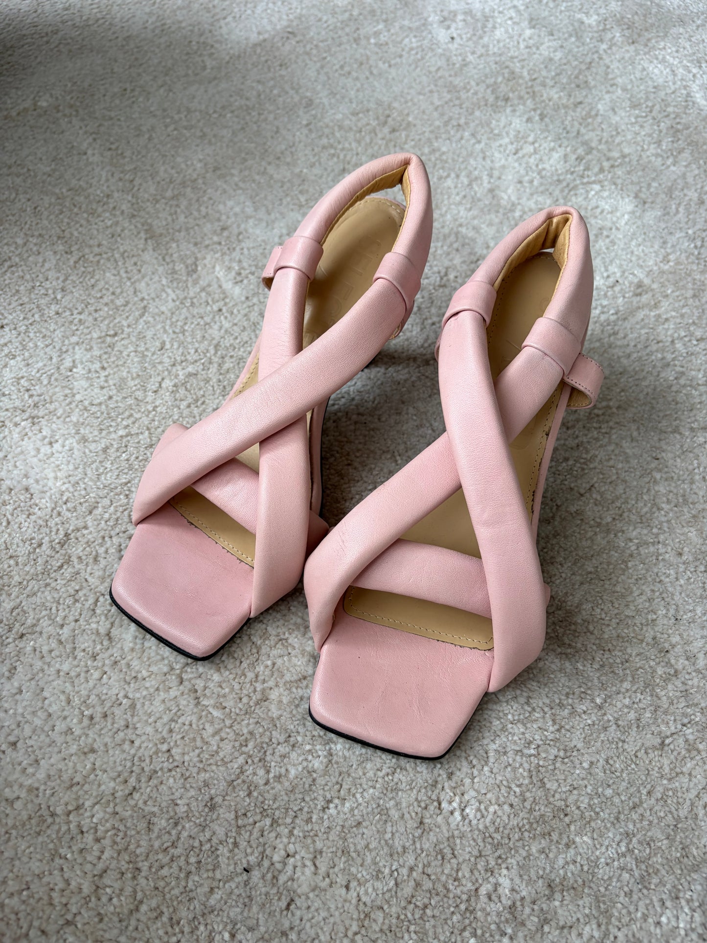 ROZE PUMPS