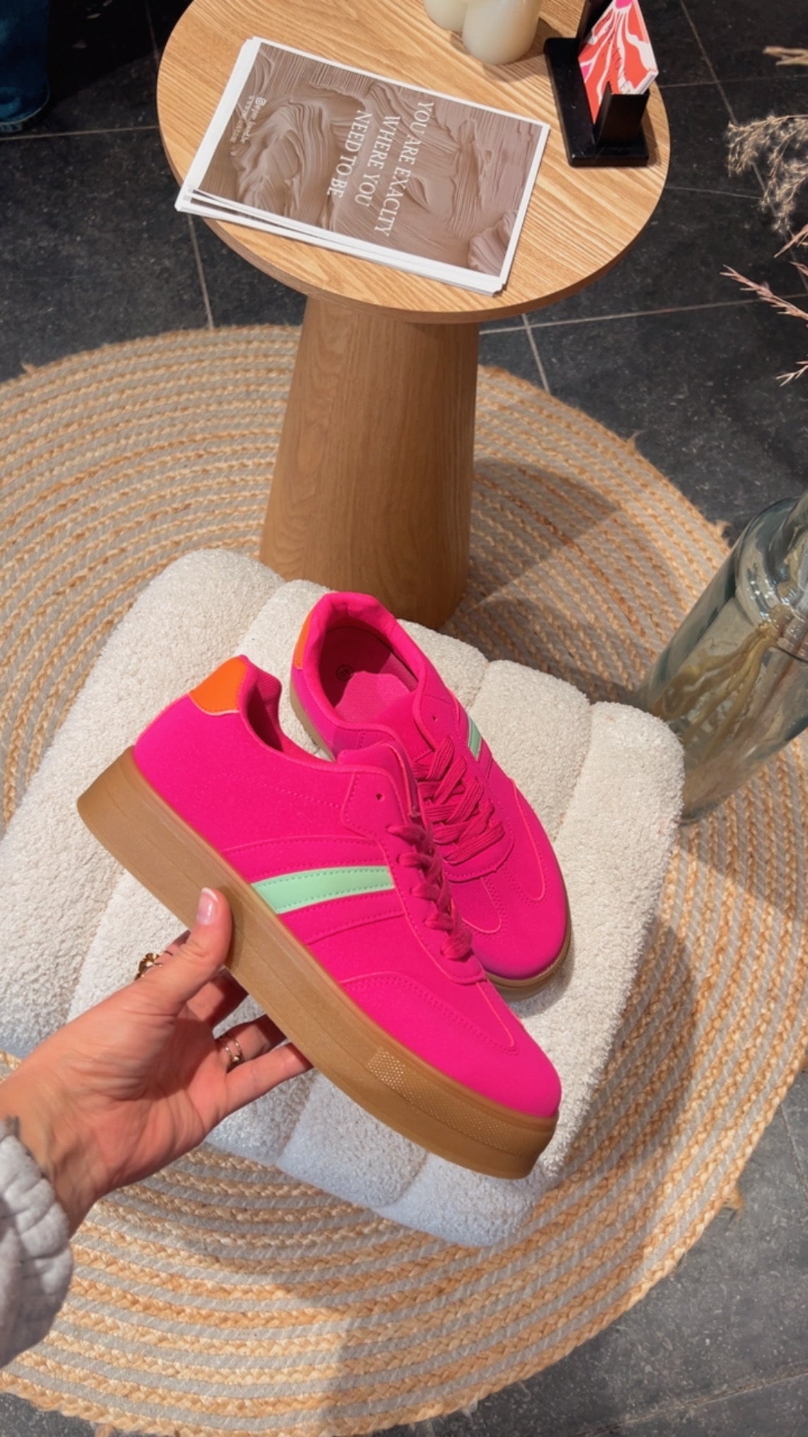 FUSCHIA SNEAKERS