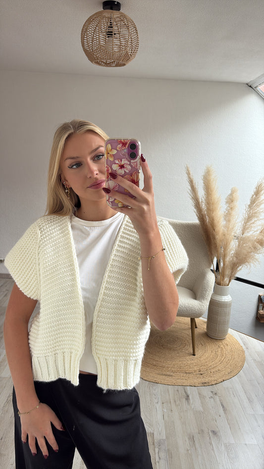 Knitted giletje