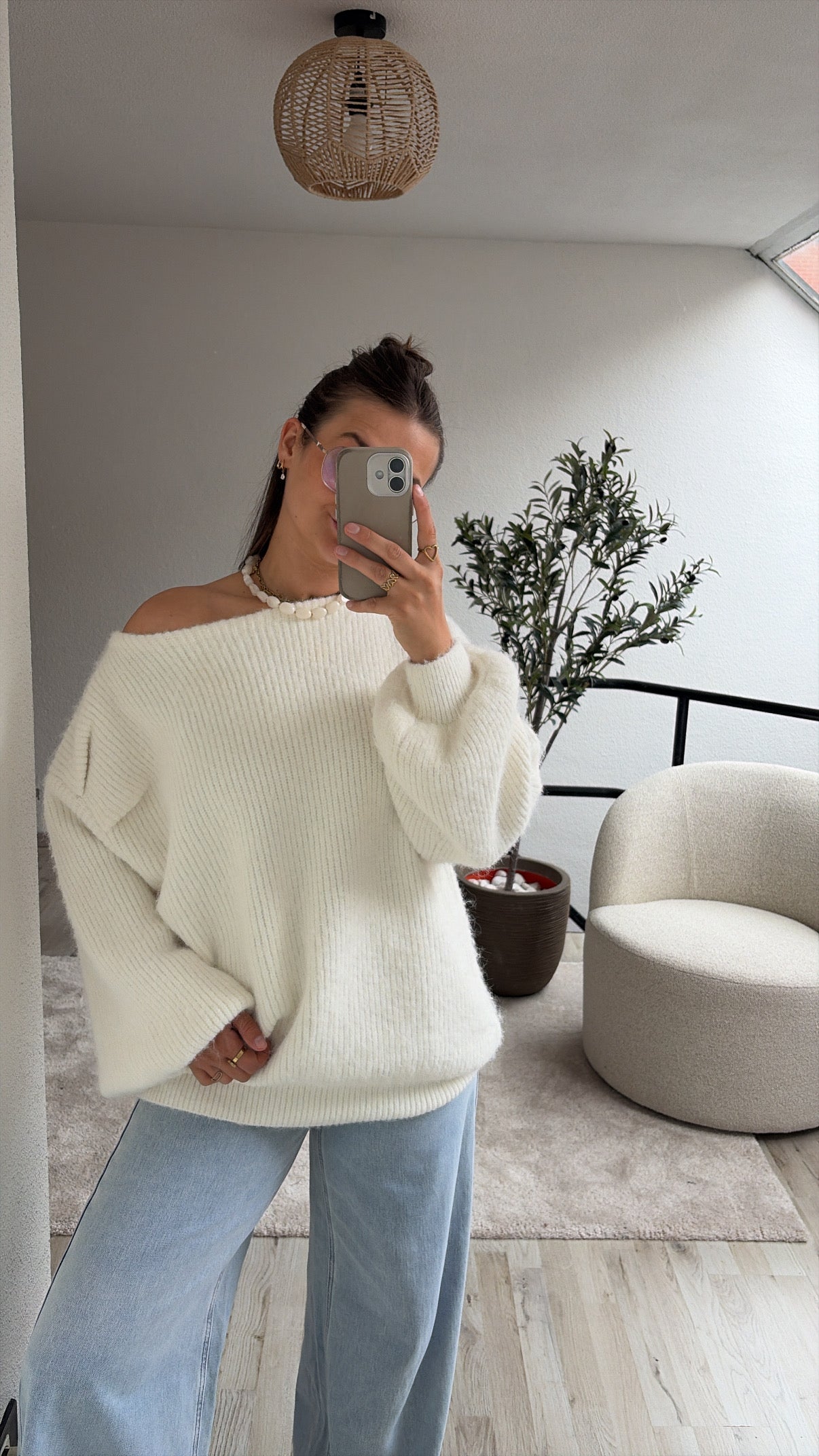 ONE SHOULDER KNIT