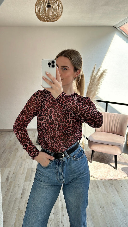 Mesh top leopard