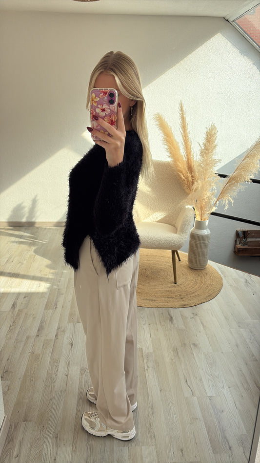Zwarte fluffy trui