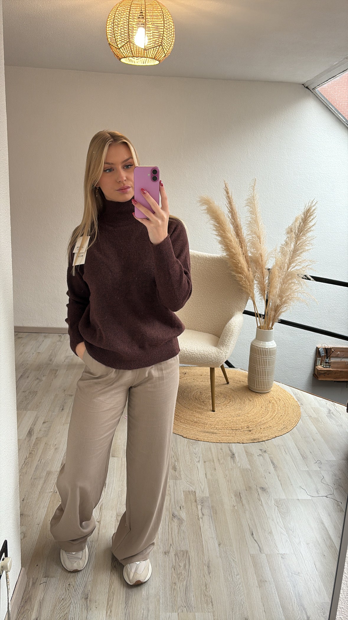 Losse beige broek