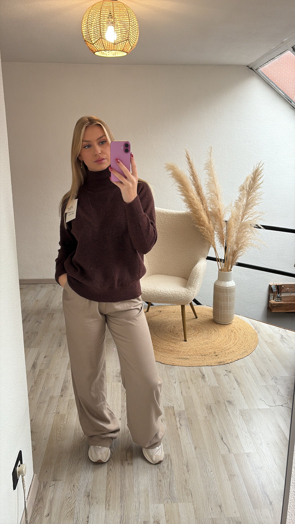 Losse beige broek